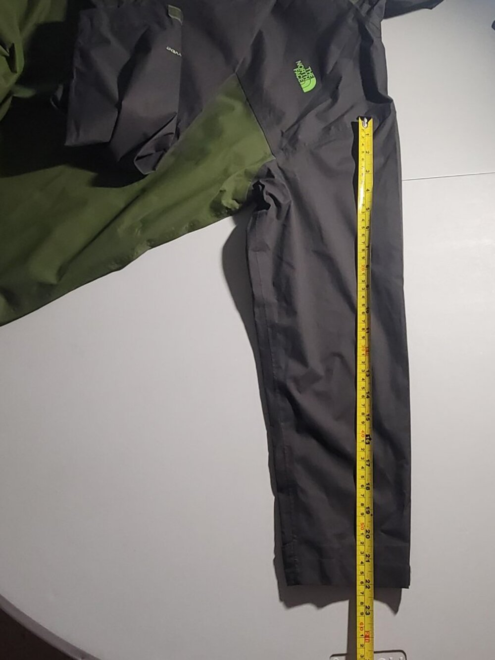 The North Face DryVent Rain Jacket Boys Sz L (14/16) - Picture 15 of 16